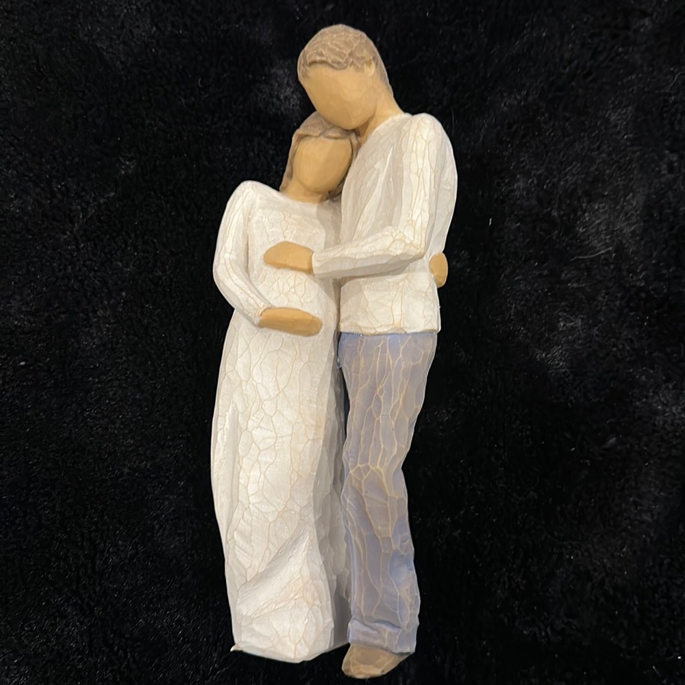 Brand new Hallmark Willow Tree Home